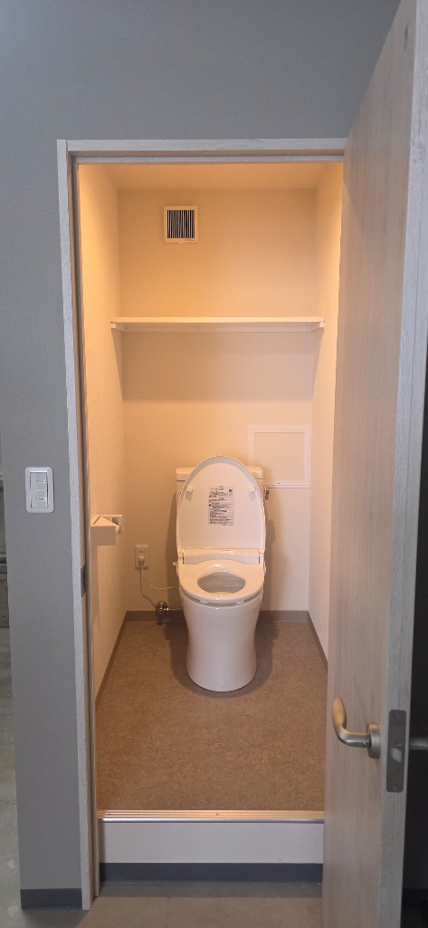 兵庫県 倉庫内トイレ新設工事